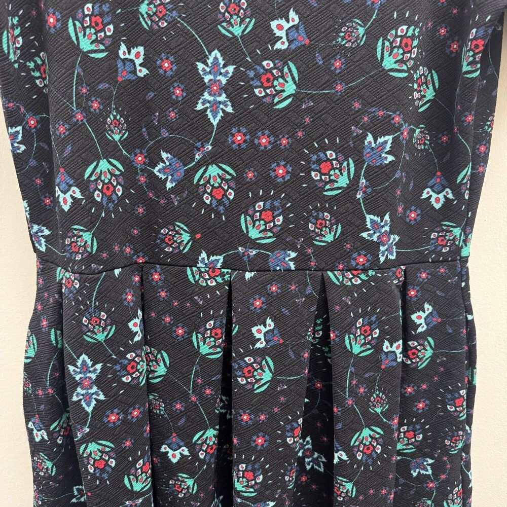 LuLaRoe Size XL Floral Pleated Fit & Flare Stretch Short Sleeve Dress‎ w/Pockets - Picture 3 of 8